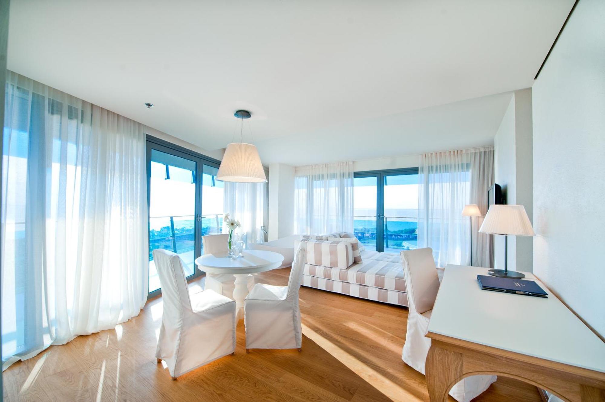 Senior Suite Balcony Sea View